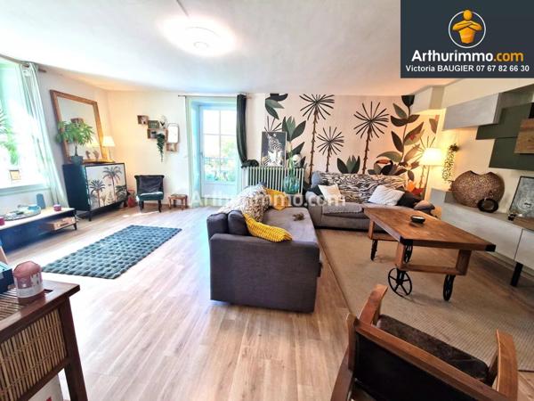 Vente Maison 6 pièces 158 m2 à Lons-le-Saunier