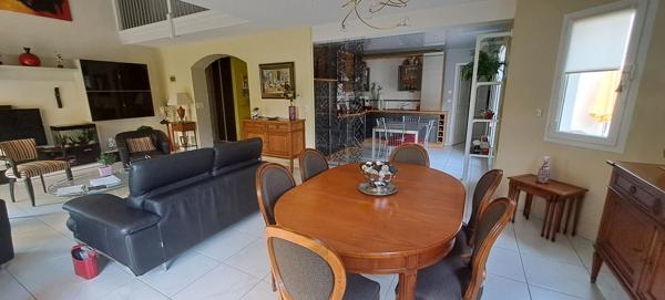MAISON COUP DE COEUR - 4 CHAMBRES + BUREAU - TERRAIN 680m².