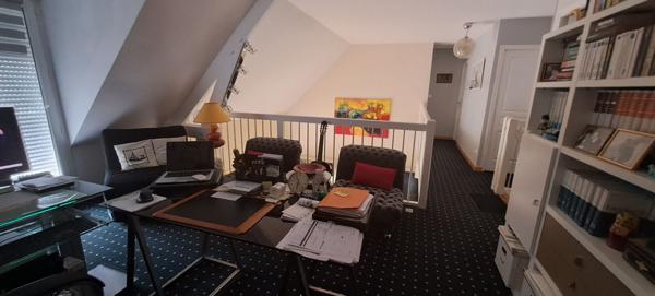 MAISON COUP DE COEUR - 4 CHAMBRES + BUREAU - TERRAIN 680m².