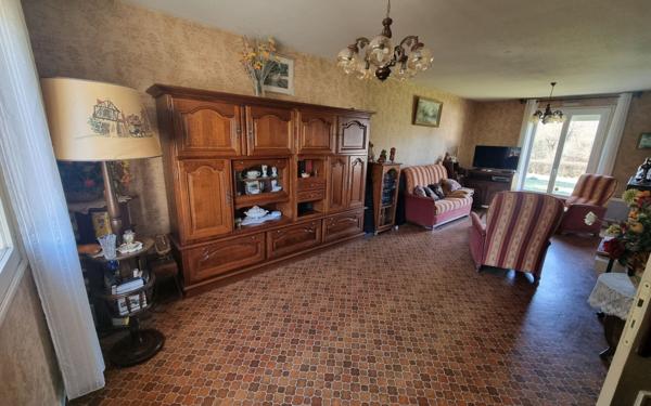 Maison à vendre    3 pièces • 73,70 m2 Saint-Yrieix-la-Perche