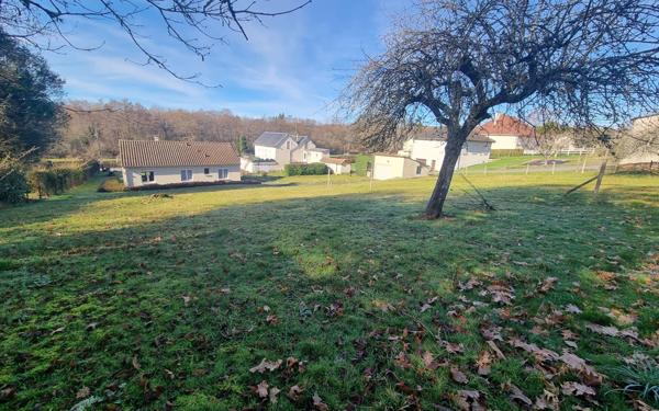 Maison à vendre    3 pièces • 73,70 m2 Saint-Yrieix-la-Perche