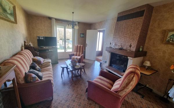 Maison à vendre    3 pièces • 73,70 m2 Saint-Yrieix-la-Perche