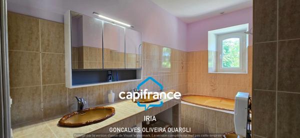 Propriété de charme au coeur de la nature à vendre 6 pièces et 124763m² de PUJOLS (47)