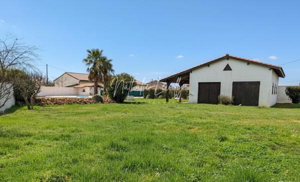 Grange de 77 m² à fort potentiel sur terrain de 1 135 m² avec piscine – Lavernose-Lacasse