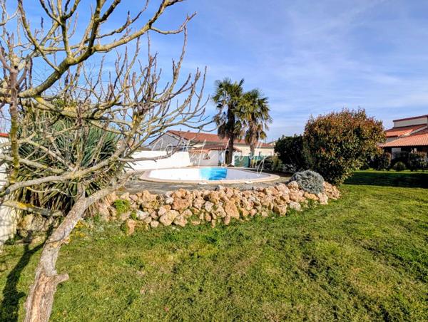 Grange de 77 m² à fort potentiel sur terrain de 1 135 m² avec piscine – Lavernose-Lacasse