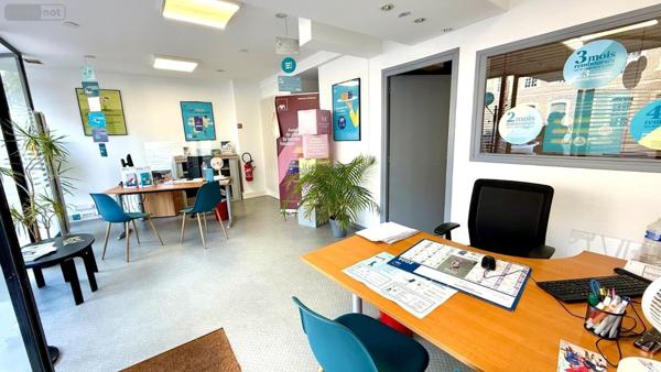 Bureaux à louer à Hazebrouck dans le Nord (59190), ref : H9459   
Centre ville