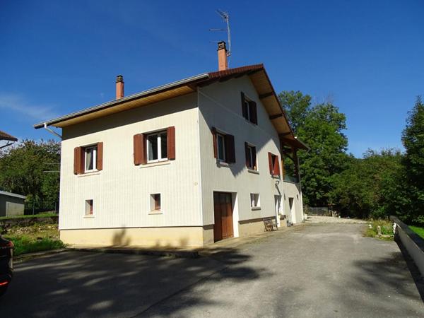 Maison individuelle de 181m² avec petite habitation en dépendance