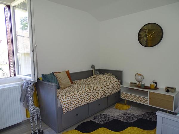 Maison individuelle de 181m² avec petite habitation en dépendance