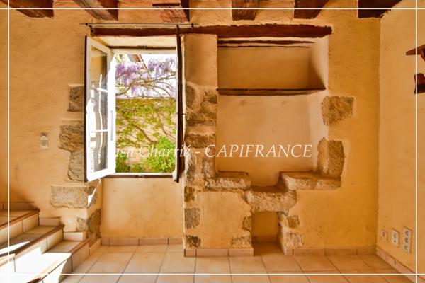 Maison à vendre 5 pièces proche de VIC FEZENSAC (32) 5 pièces de 100 m2 habitables avec 318 m2 de terrain divisé en 3 parcelles non attenantes