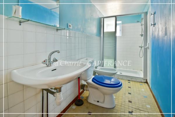 Maison à vendre 5 pièces proche de VIC FEZENSAC (32) 5 pièces de 100 m2 habitables avec 318 m2 de terrain divisé en 3 parcelles non attenantes