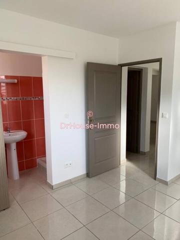 Appartement à louer 4 pièces de 84 m²