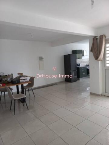 Appartement à louer 4 pièces de 84 m²