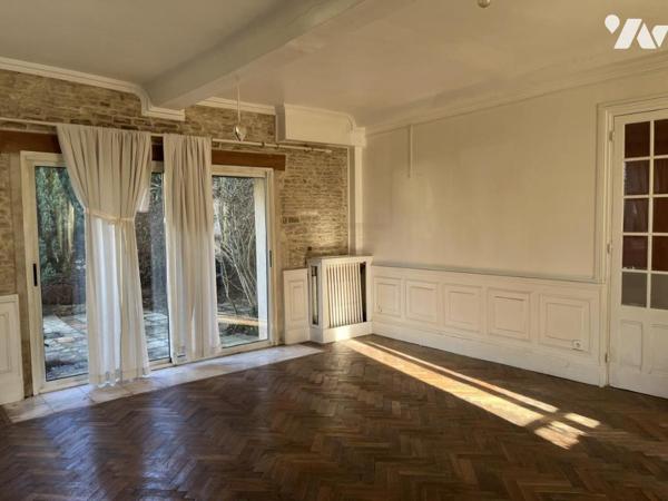 Mezidon, Maison de charme avec jardin et garage