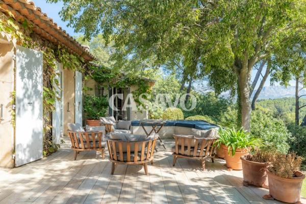 Vente Maison 9 pièces de 219m² - 13100 Aix-en-Provence