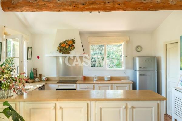 Vente Maison 9 pièces de 219m² - 13100 Aix-en-Provence