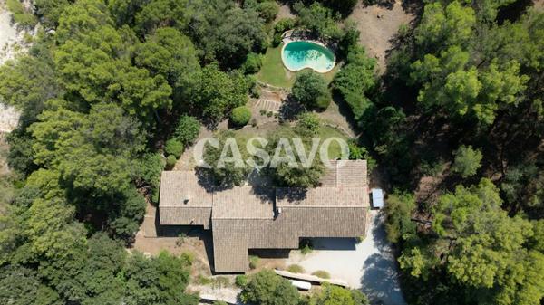 Vente Maison 9 pièces de 219m² - 13100 Aix-en-Provence
