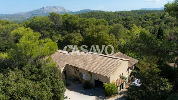 Vente Maison 9 pièces de 219m² - 13100 Aix-en-Provence