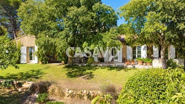 Vente Maison 9 pièces de 219m² - 13100 Aix-en-Provence