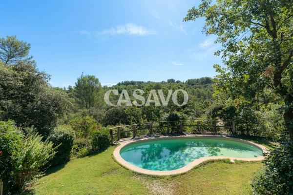 Vente Maison 9 pièces de 219m² - 13100 Aix-en-Provence