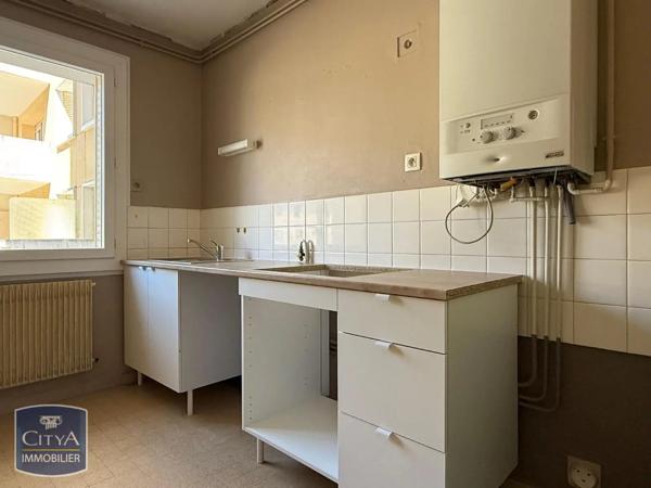 Appartement à louer 3 pièces 67.98m² Chambéry (73000)