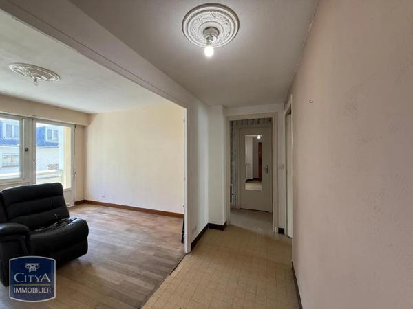 Appartement à louer 3 pièces 67.98m² Chambéry (73000)