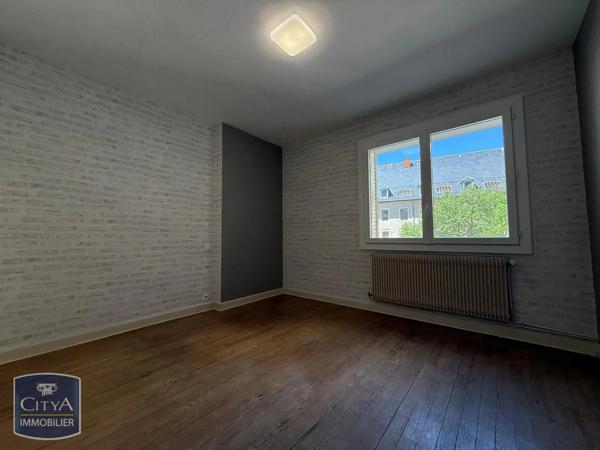 Appartement à louer 3 pièces 67.98m² Chambéry (73000)
