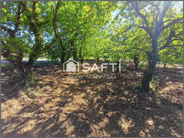 SUPERBE TERRAIN A BATIR DE 1335 M²