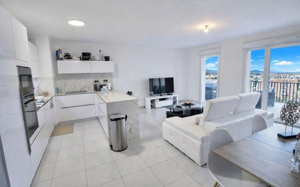 Appartement à vendre    4 pièces • 83 m2 Marseille 13