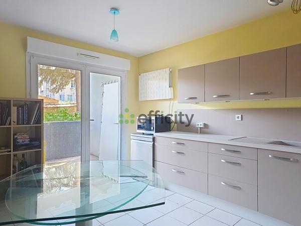 Appartement
         3 pièces
        - 53 m² Exclusivité 105 000 € *