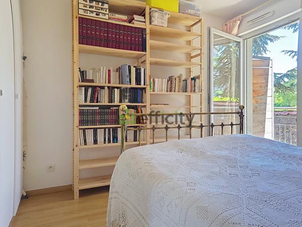 Appartement
         3 pièces
        - 53 m² Exclusivité 105 000 € *