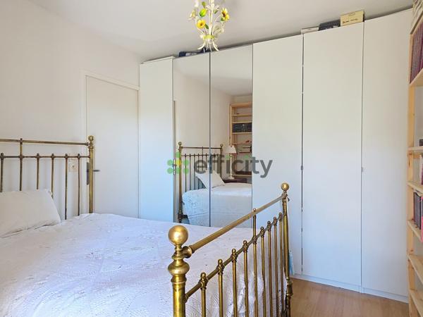 Appartement
         3 pièces
        - 53 m² Exclusivité 105 000 € *