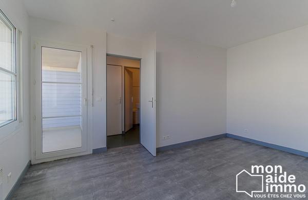 T1 excellent état et son parking