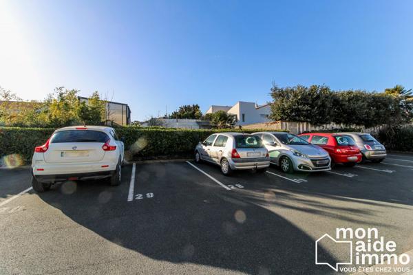 T1 excellent état et son parking