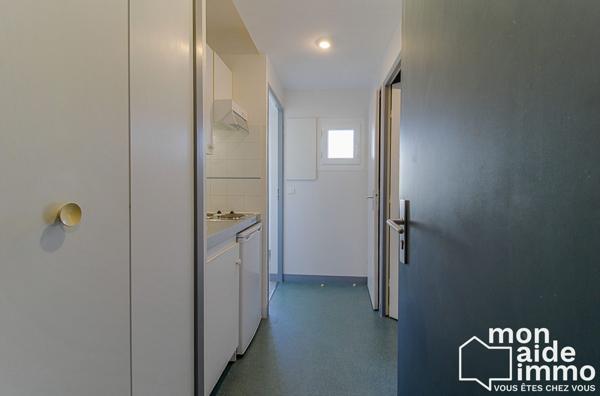 T1 excellent état et son parking