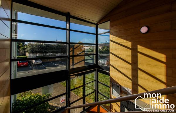 T1 excellent état et son parking