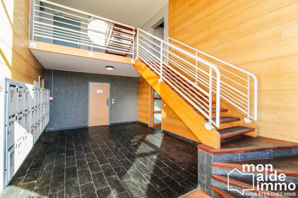 T1 excellent état et son parking