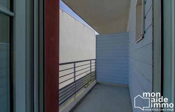 T1 excellent état et son parking