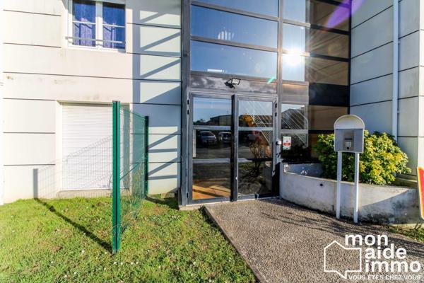 T1 excellent état et son parking