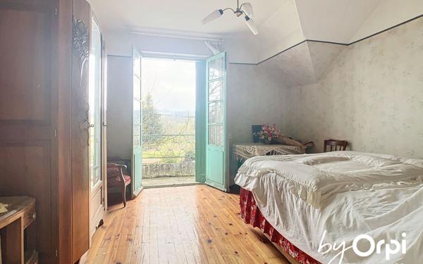 Maison à vendre    5 pièces • 98,30 m2 Saint-Éloy-les-Mines