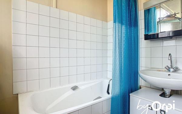 Maison à vendre    5 pièces • 98,30 m2 Saint-Éloy-les-Mines