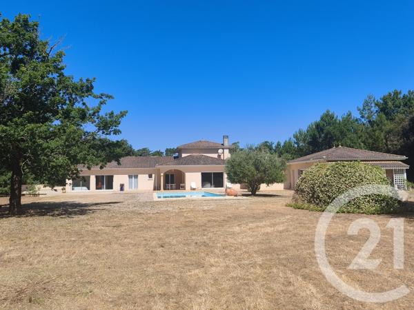 Maison à vendre  10 pièces - 310 m 2   SOULAC SUR MER  - 33