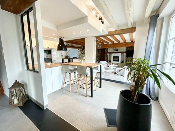 Maison ancienne renovee avec jardin et vie de plain pied a seulement 19 minutes du Sud d Angers