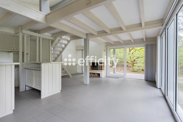 Maison
         5 pièces
        - 140 m² 650 000 € *