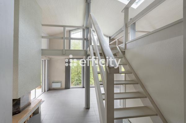 Maison
         5 pièces
        - 140 m² 650 000 € *