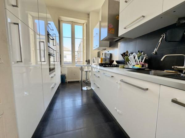Appartement - À vendre - 117 m² - LAVAL | The Door Man