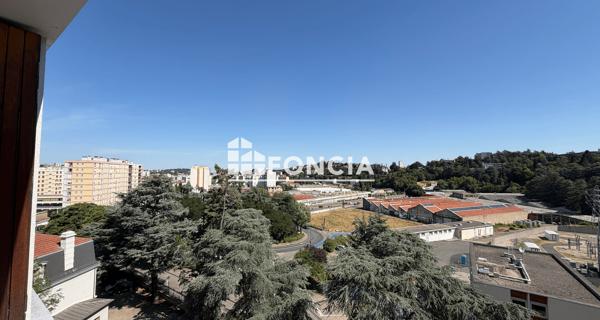 Location Appartement 4 pièces 88.4 m² - Saint-étienne 42100