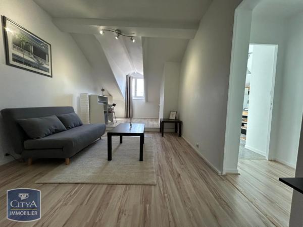 Appartement à louer 2 pièces 52m² Saint-Étienne (42000)