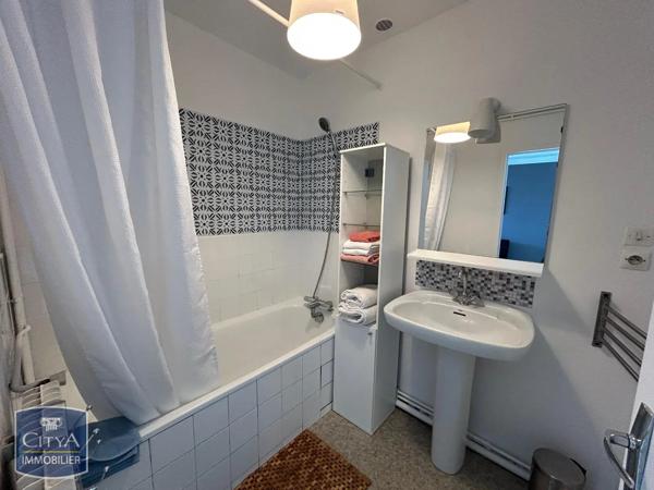 Appartement à louer 2 pièces 52m² Saint-Étienne (42000)