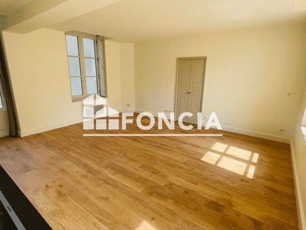 Location Studio 35.88 m² - 12-14 RUE MICHELET Auxerre 89000