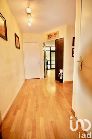 Appartement 4 pièces de 84 m² à Aulnay-sous-Bois (93600)